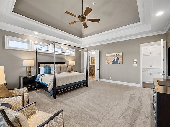3rd image of 10613 Kyle Cir
