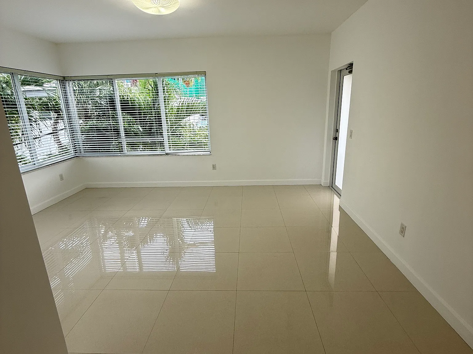 1 bed, 850 sqft, $1,850 — Photo 3