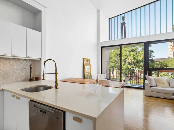 364 Myrtle Avenue image 6 of 23