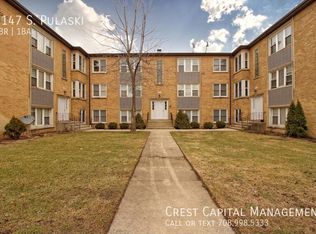 9147 S Pulaski Rd APT 3E, Evergreen Park, IL 60805