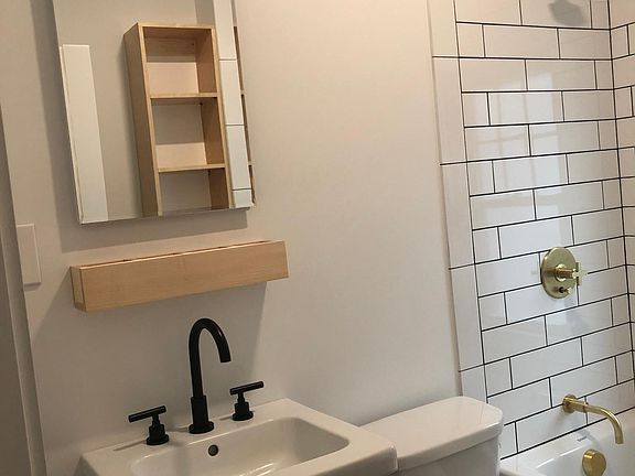 4th image of 100 Garden St #100