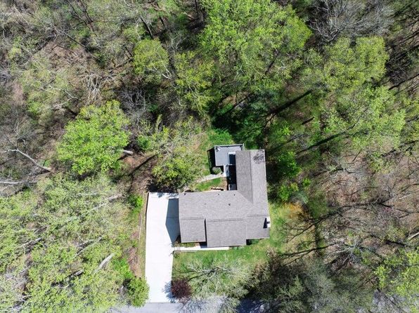 283 Countryside Dr, Evensville, TN 37332