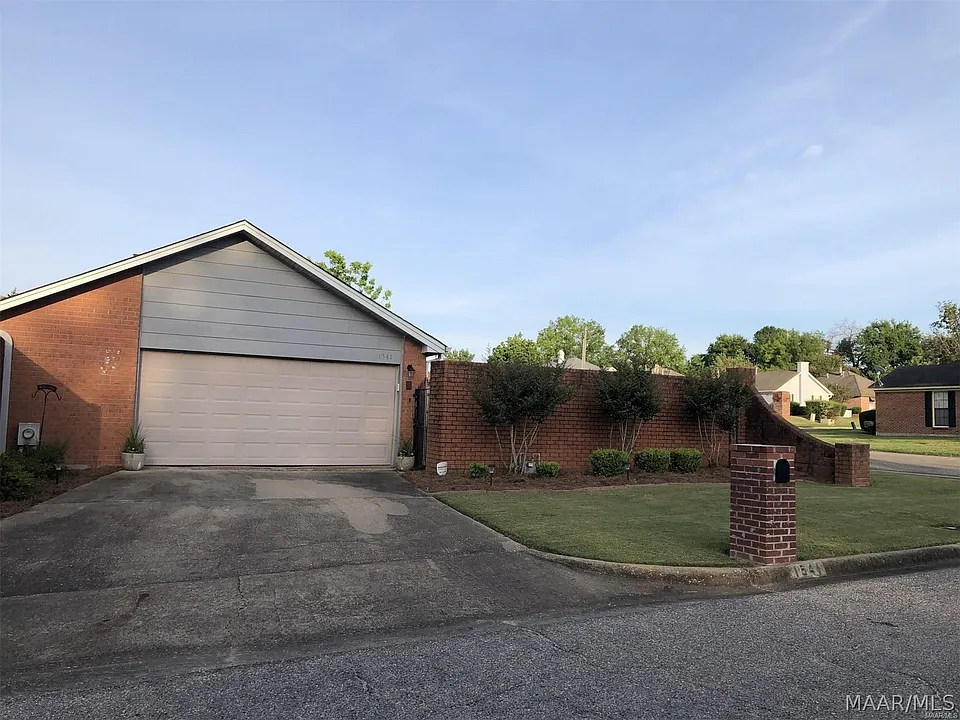 1541 Katrina Pl