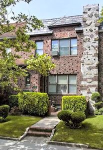 6472 84th Street, Middle Village, NY, 11379