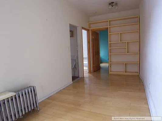 Rented by Bond New York | media 26