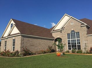 151 Moore Xing S, Byhalia, MS 38611