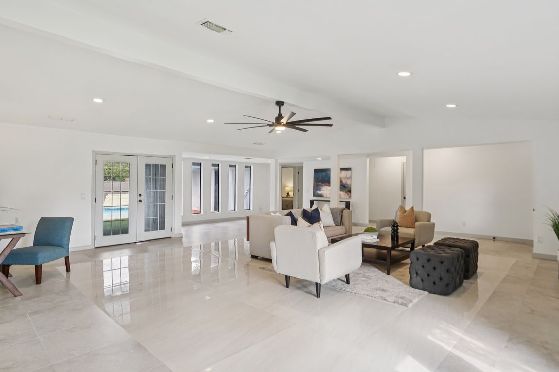 next background image