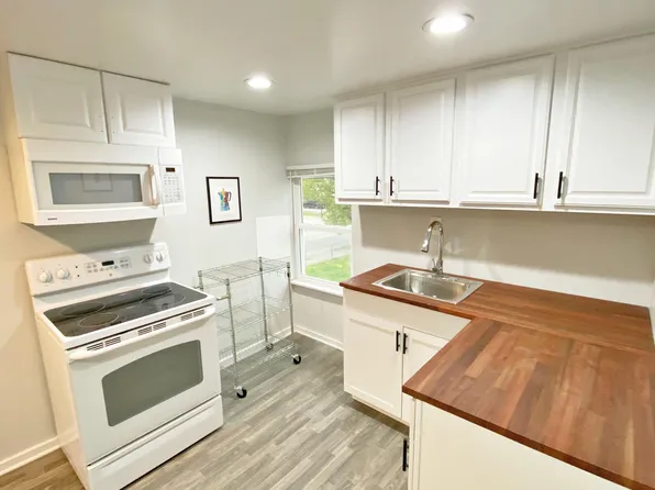 855 C St #2, Ceredo, WV 25507