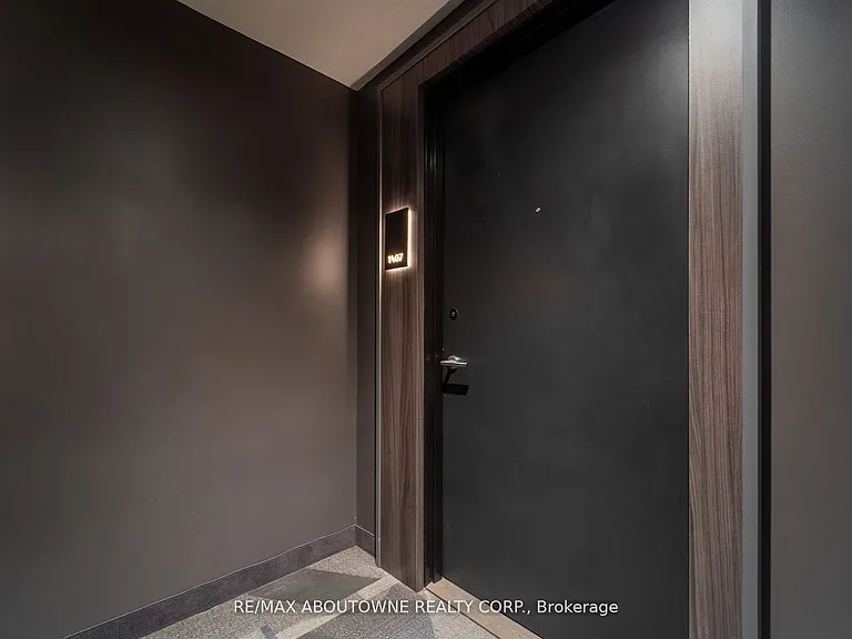 5 Wellington St S #1407 — Photo 3