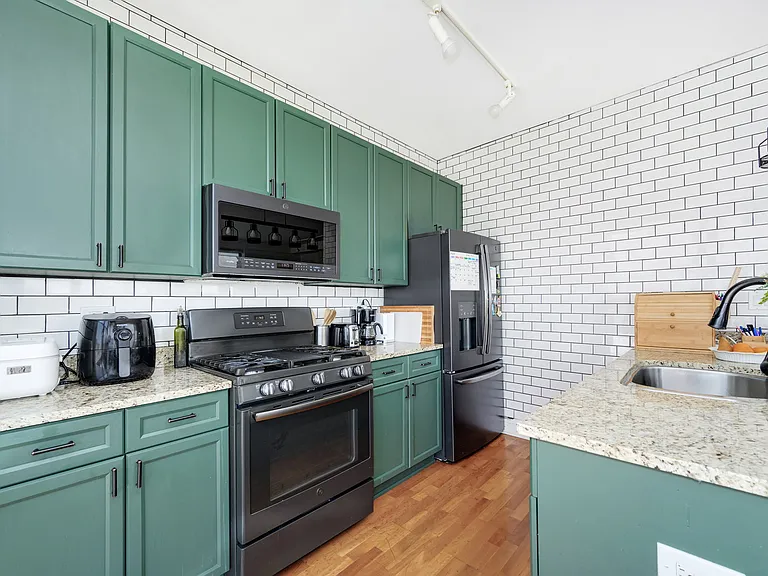 1260 W Washington Blvd #608 — Photo 3