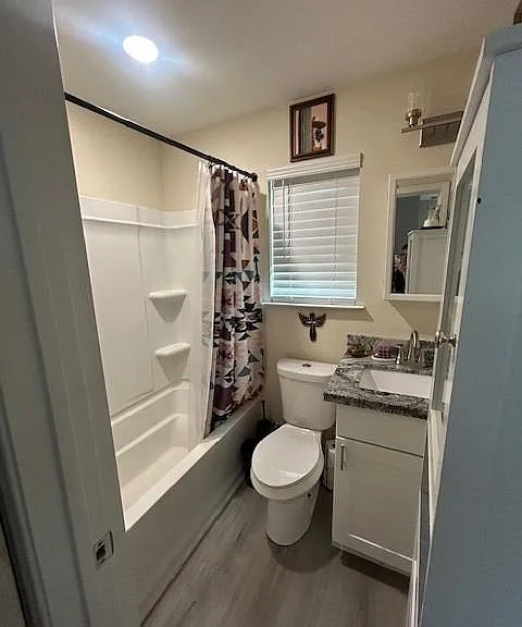 3020 Calhoun St — Photo 9
