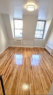 1st image of 1667 1st Ave #4D