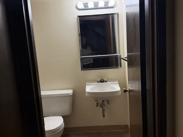 4417 S 12th St APT 5, Tacoma, WA 98405