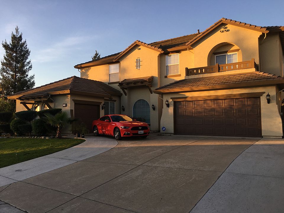 2nd image of 100 Hawkcrest Cir