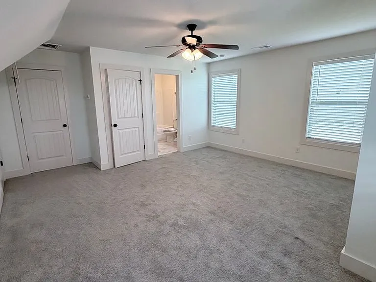 91 Barnyard Way — Photo 8