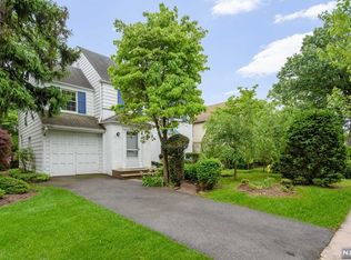 340 Lantana Ave, Englewood, NJ 07631