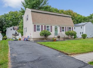 106 Newbridge Rd, Lowell, MA 01854