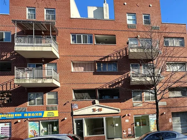 71-33 162 Street #2C, Flushing, NY 11365