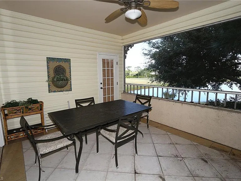 25100 Goldcrest Dr #122 — Photo 6