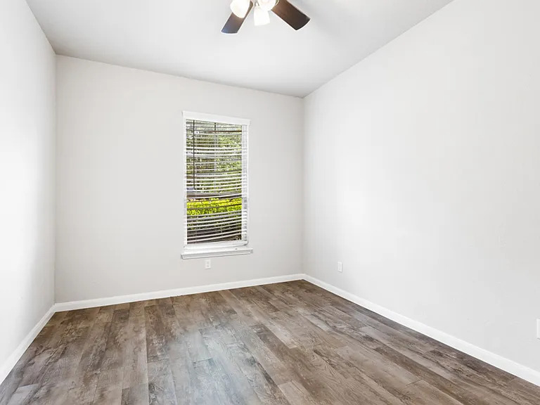 15136 Pandion Dr — Photo 6