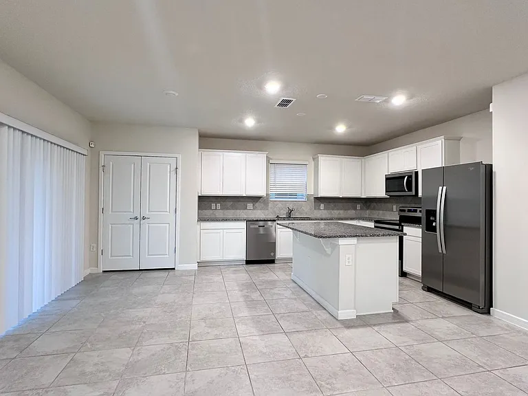 3074 Green Park Dr — Photo 18