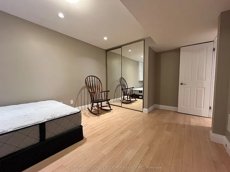 5 Southdale Dr — Photo 24