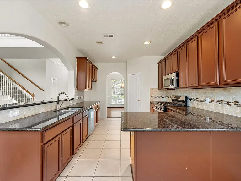 14213 Stone Bluff Ln — Photo 13