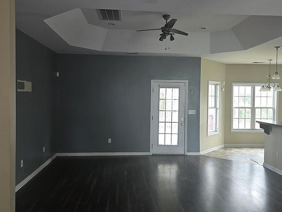 2nd image of 815 Northwood Dr