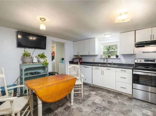 105 Chanda Ln, Madison, NC 27025