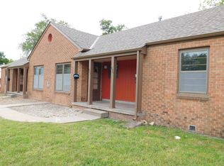 627 W Crawford St, Salina, KS 67401