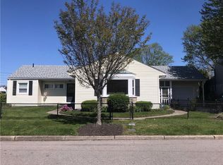 76 Burgess Ave, Pawtucket, RI 02861