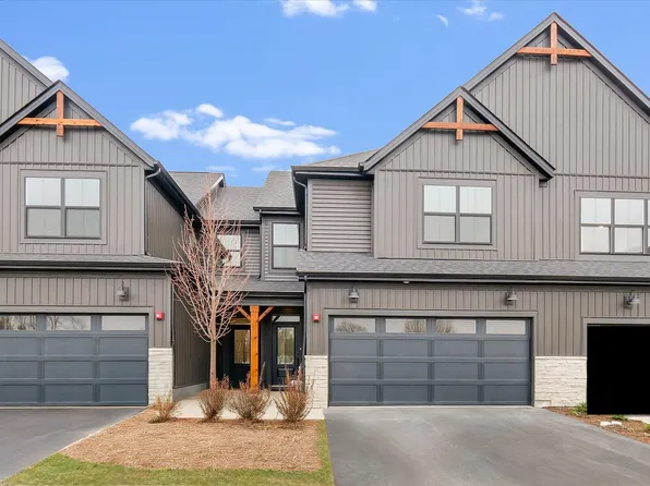 8534 Sperry Ct, Woodridge, IL 60517