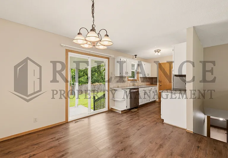 516 N Lakeside Dr — Photo 21