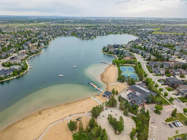 130 NE Auburn Meadows Vw SE #207, Calgary, AB T3M 2P3