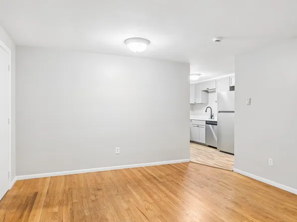 1-14 Iris Ct #3D, Acton, MA 01720