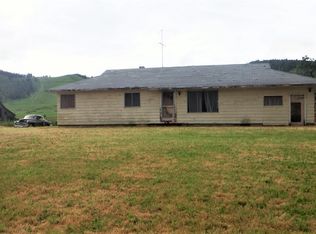 227 Michaels Ranch Ln, Canyonville, OR 97417