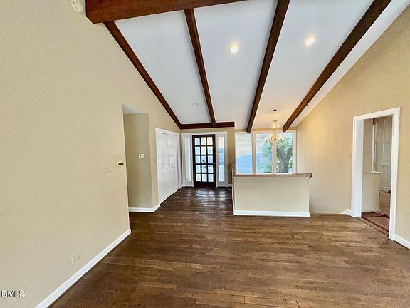 5th image of 206 Beechwood Trl