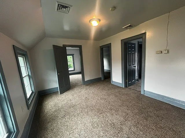 95 Carl St