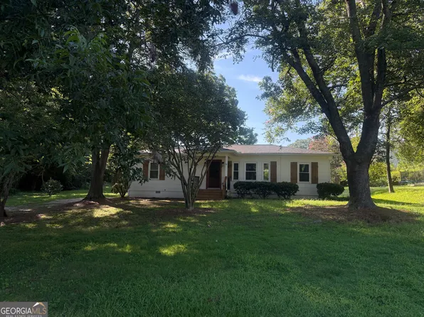 107 Lakeshore Cir, Braselton, GA 30517