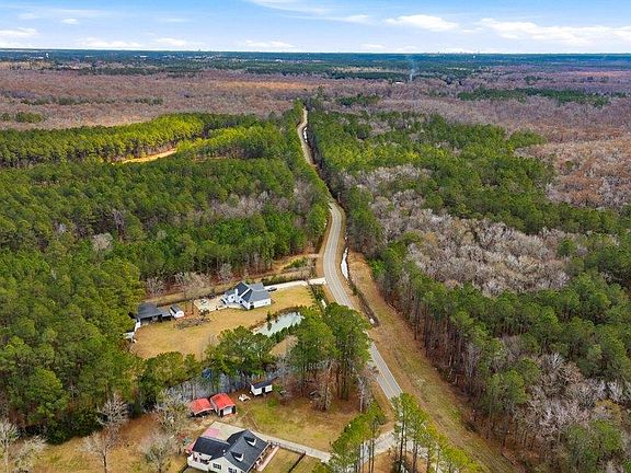 2nd image of 3566 Steamer Trace Rd.