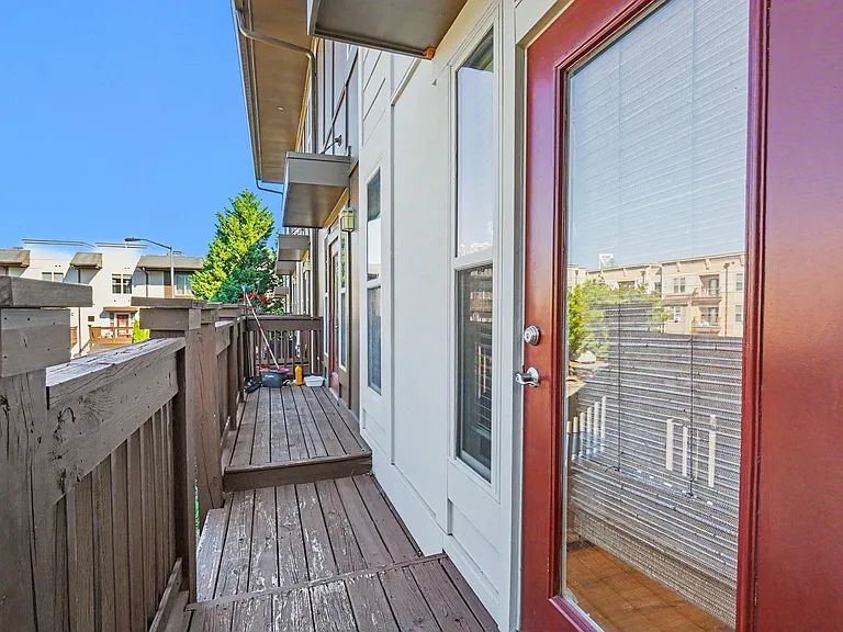 1032 Skyline View Way — Photo 20