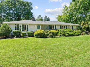 2 West Ave, Gladstone, NJ 07934