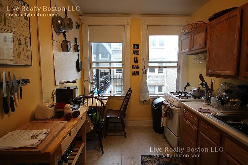 2nd image of 1638 Commonwealth Ave APT 22F