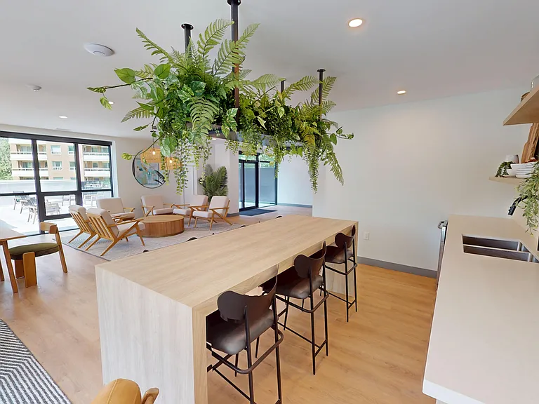 112 Saint James St — Photo 12