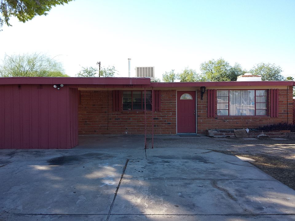 Dont have pictures of the inside yet.