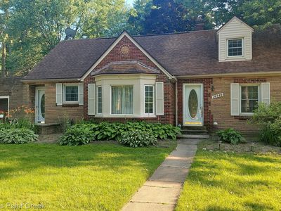 20446 Old Homestead Dr, Harper Woods, MI, 48225
