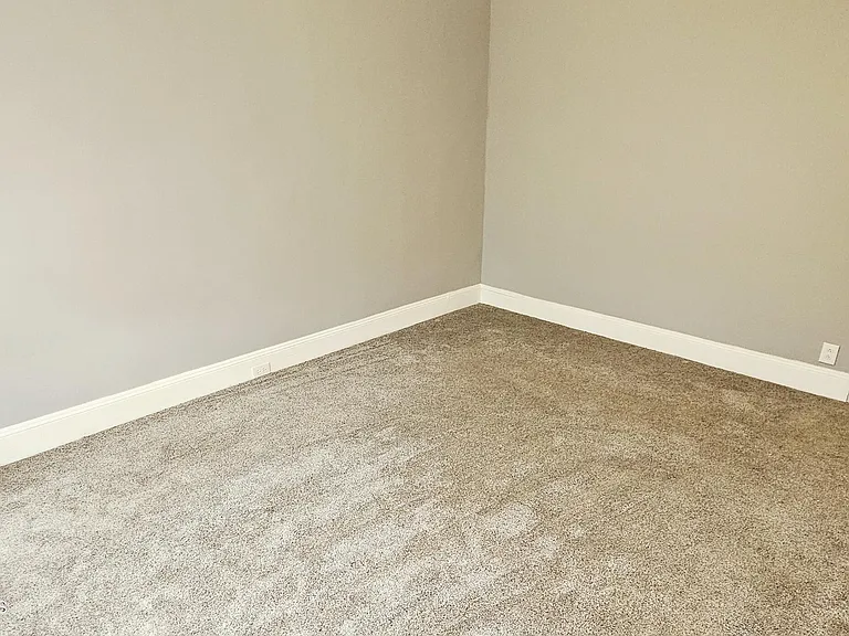 1629 Vine St — Photo 8