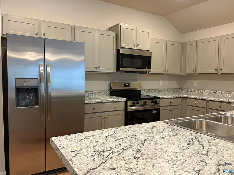 205 Six Pence Ct — Photo 6