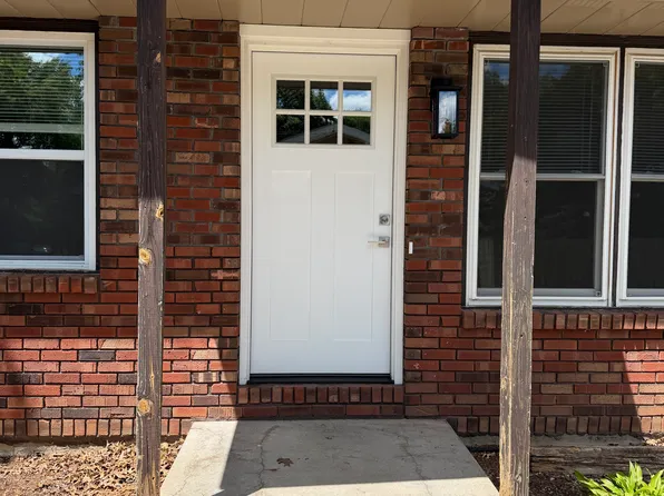 219 S Lafayette St, Byron, IL 61010