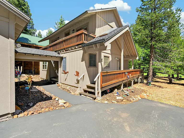 11583 Norse Ave — Photo 32